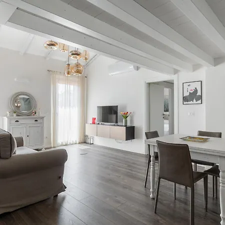 Casa Del Borgo By Wonderful Italy